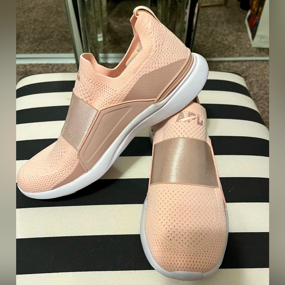 APL Athletic Propulsion Labs Techloom Bliss Sneakers Tan/ Rose Dust/ White 7.5